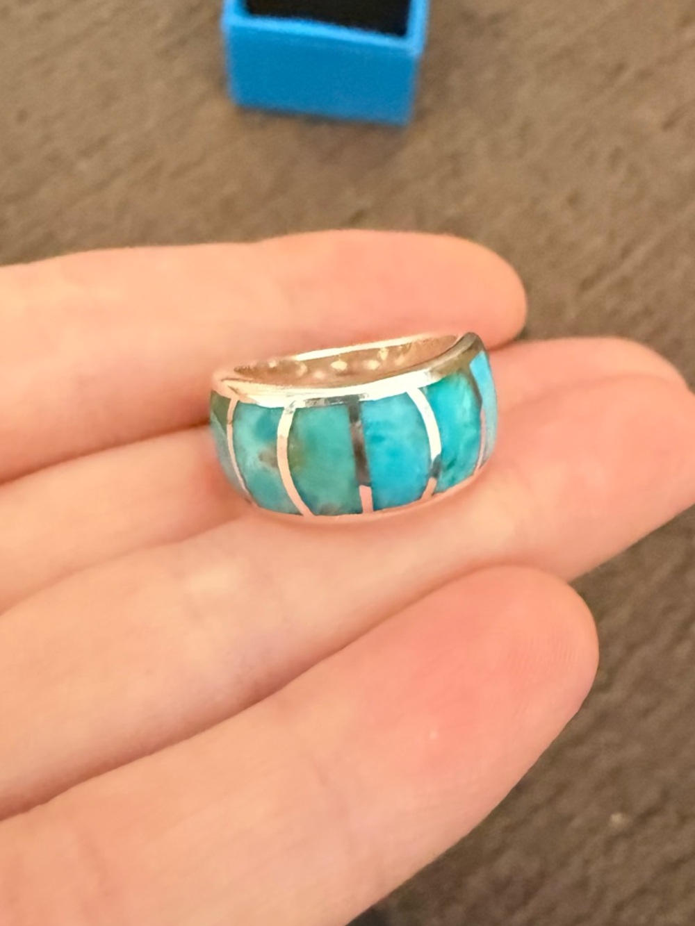 Turquoise & sterling silver band ring, size 6 - Picture 6 of 7